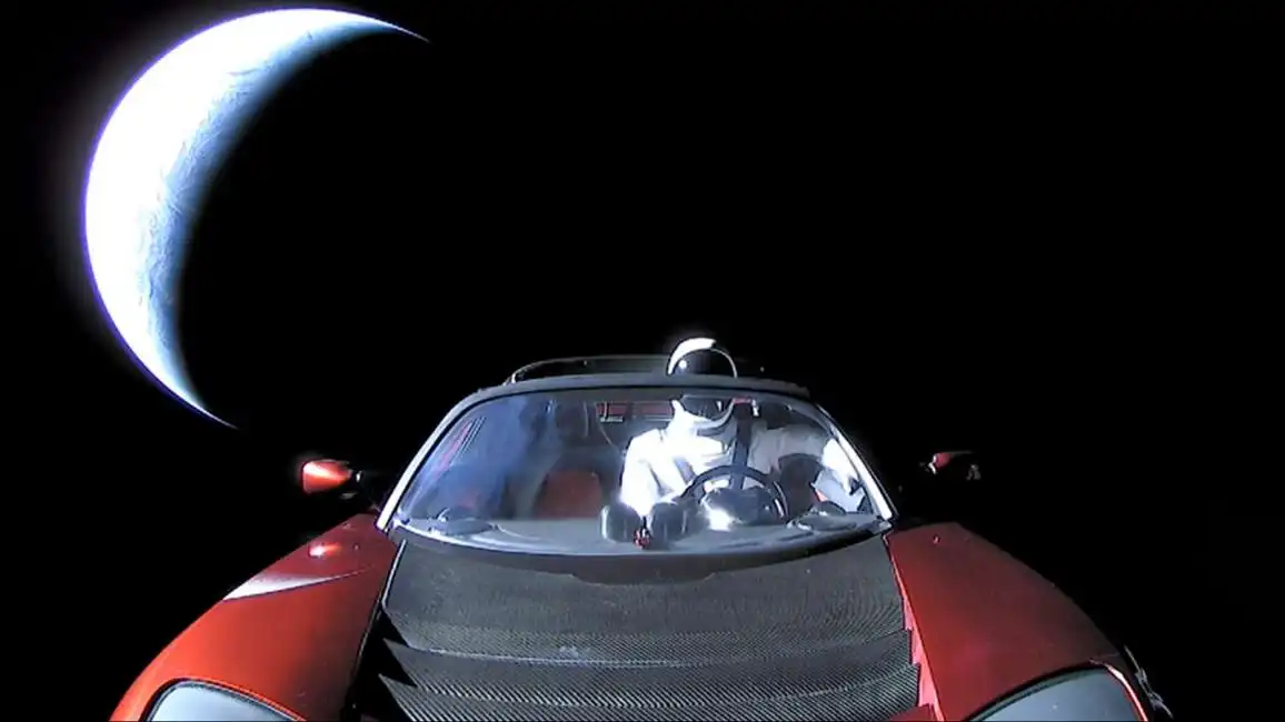 starman e la tesla roadster