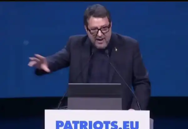 matteo salvini raduno patrioti a madrid