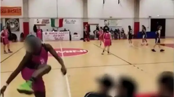 rimini partita di basket offese razzista a una cestista