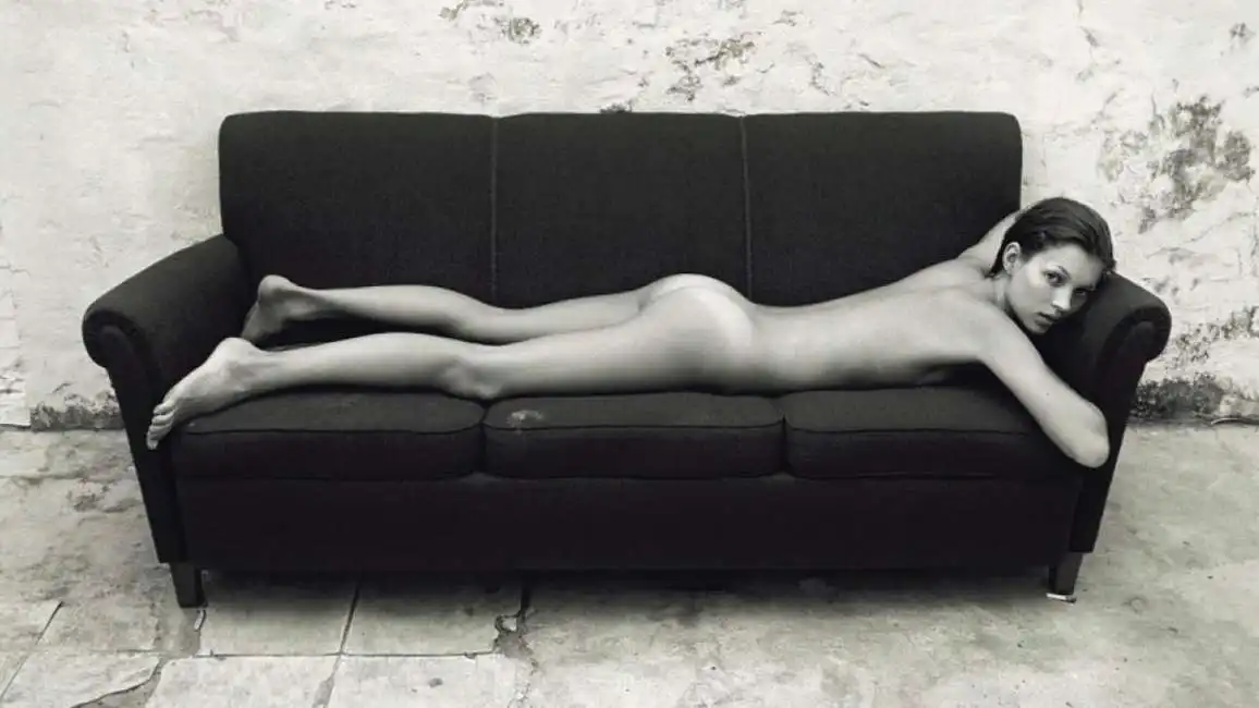 mario sorrenti kate moss sul divano