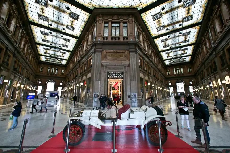 in galleria alberto sordi la lancia epsilon 2030 hp