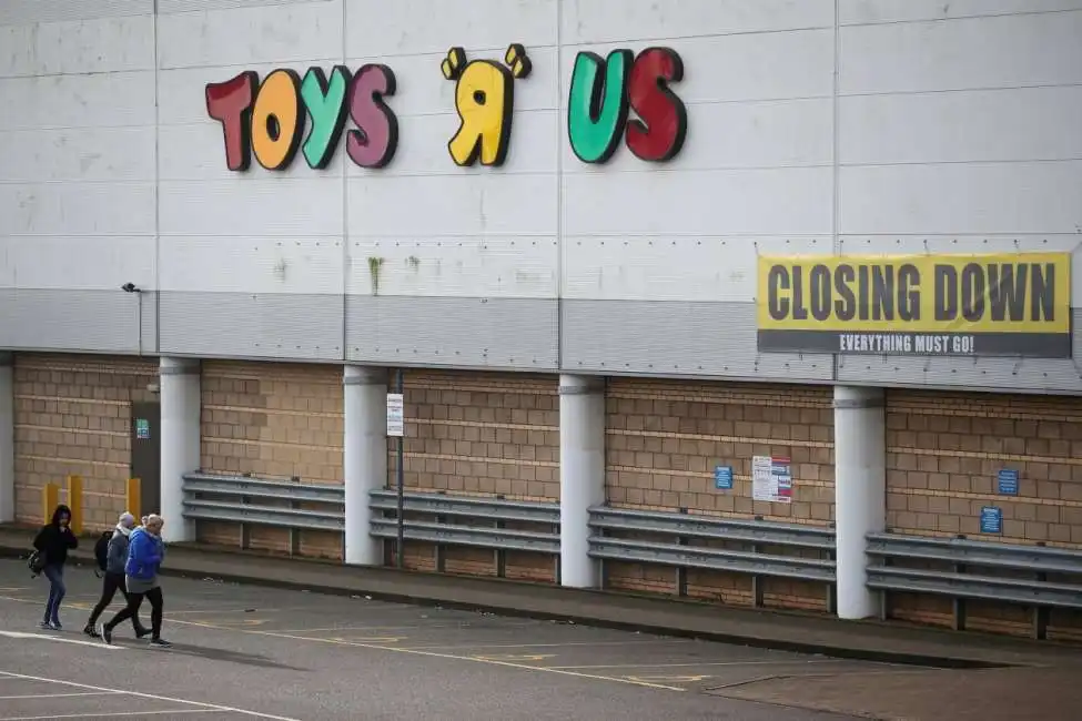 toys r us