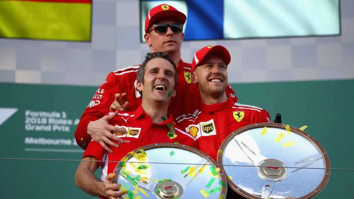 vettel raikkonen rueda