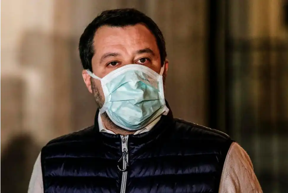 matteo salvini mascherina coronavirus