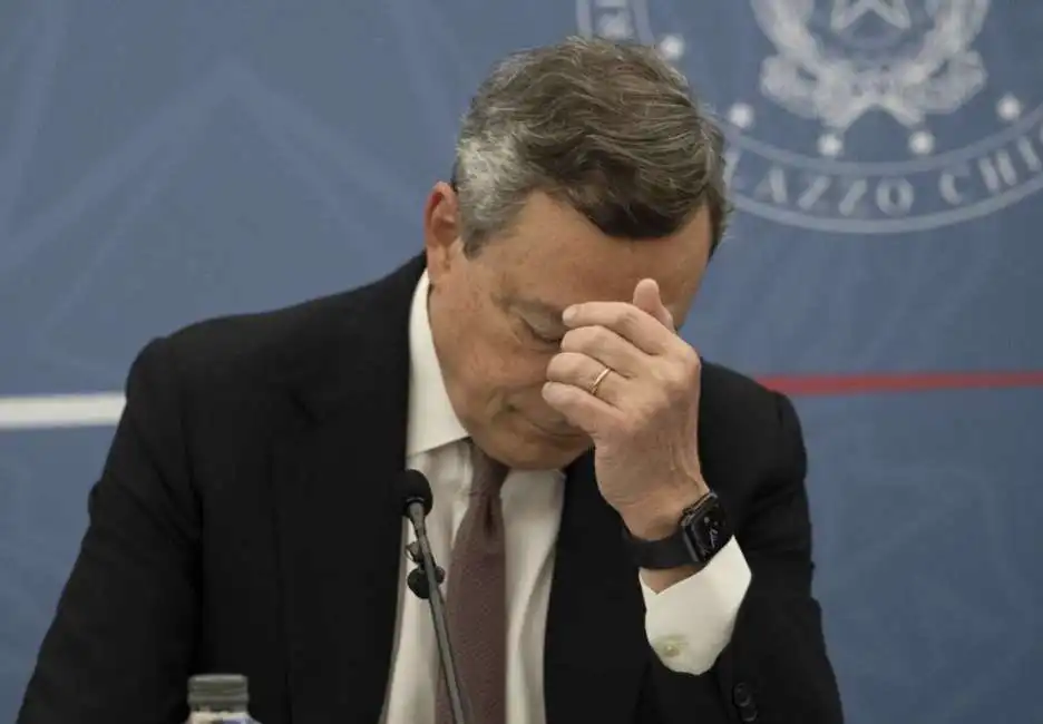 mario draghi preoccupato 