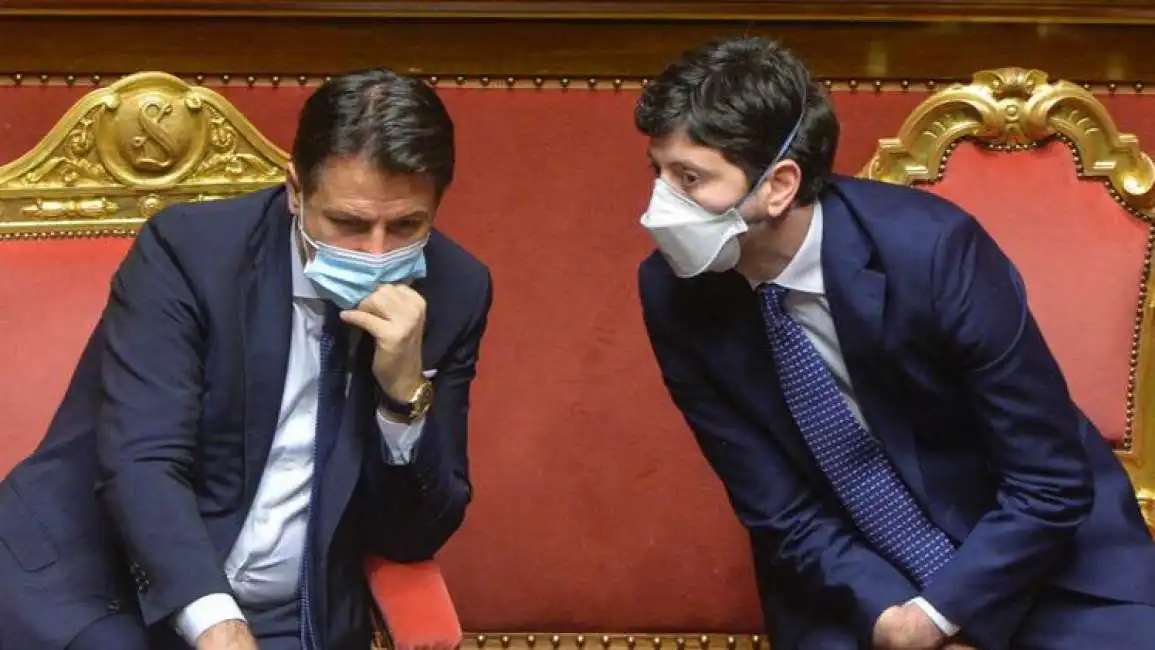 giuseppe conte roberto speranza mascherine covid