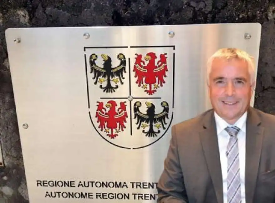 josef noggler presidente del consiglio regionale del trentino alto adige 