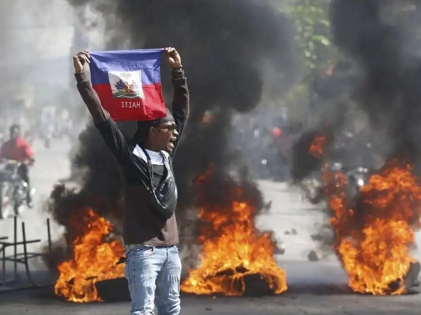 haiti gang rivolte clan armati