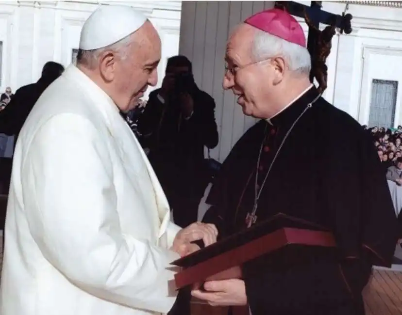 papa francesco e andrzej franciszek dziuba