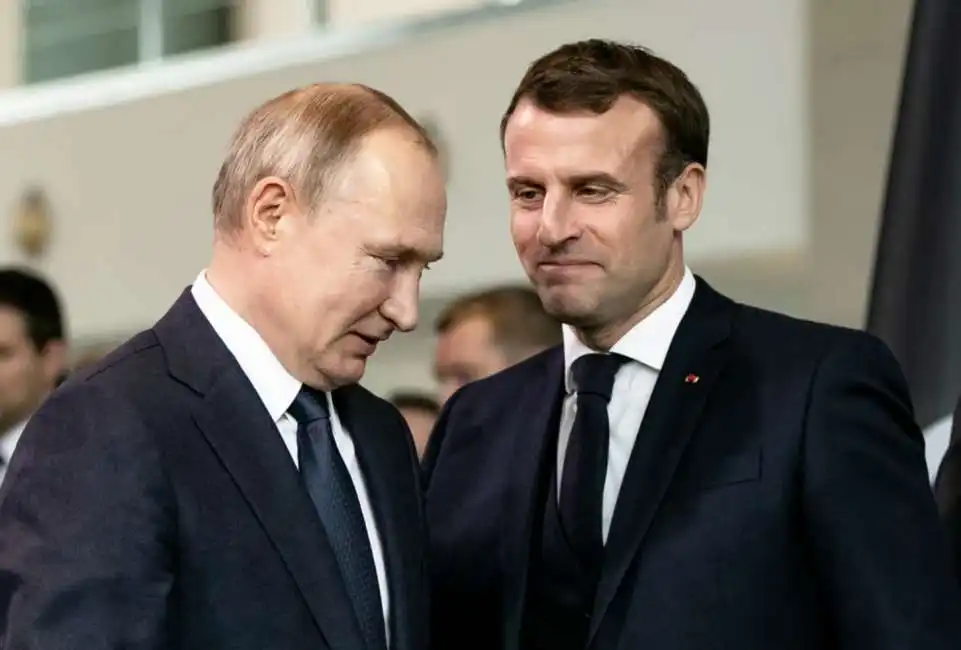 vladimir putin emmanuel macron 