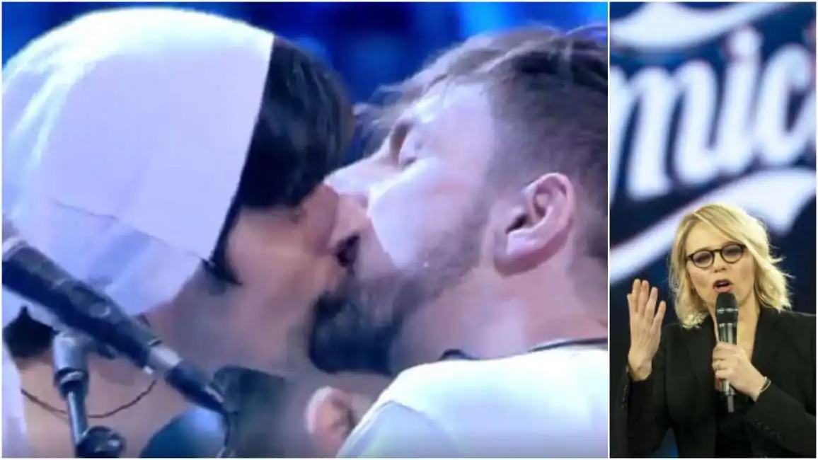 de filippi bacio gay amici