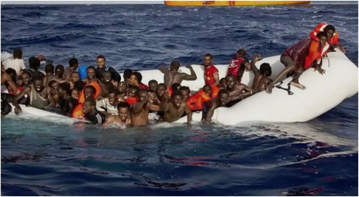 migranti canale di sicilia bigfoto