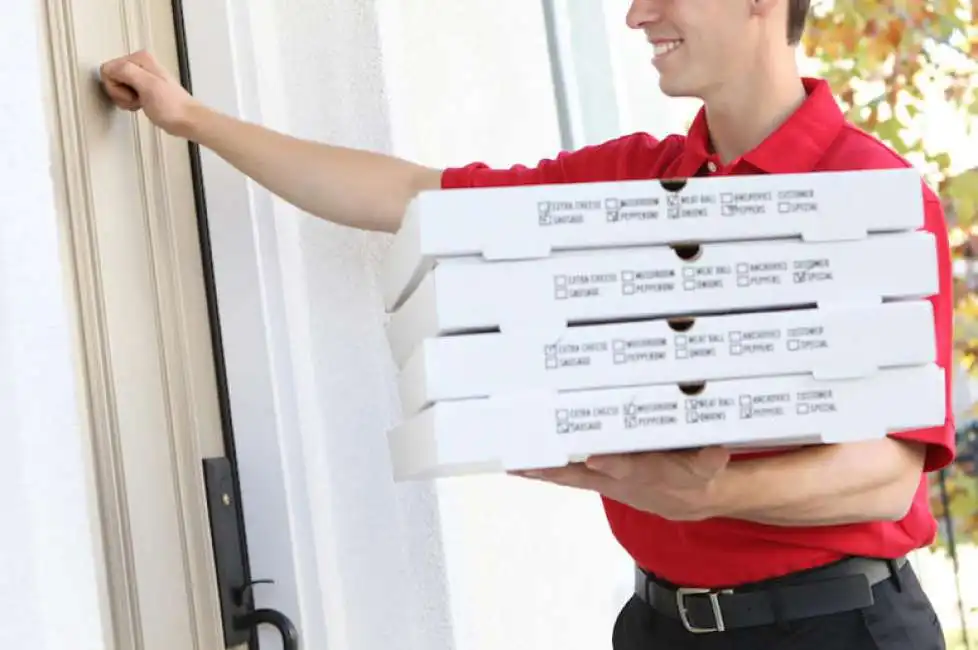 delivery pizza