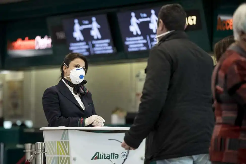 fiumicino aeroporto coronavirus alitalia