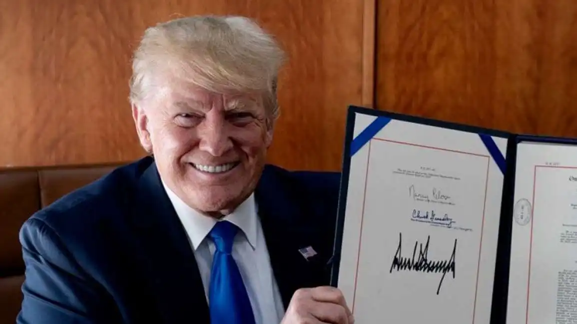 la firma di donald trump