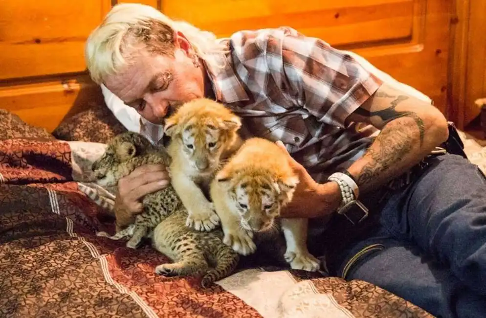 tiger king joe exotic