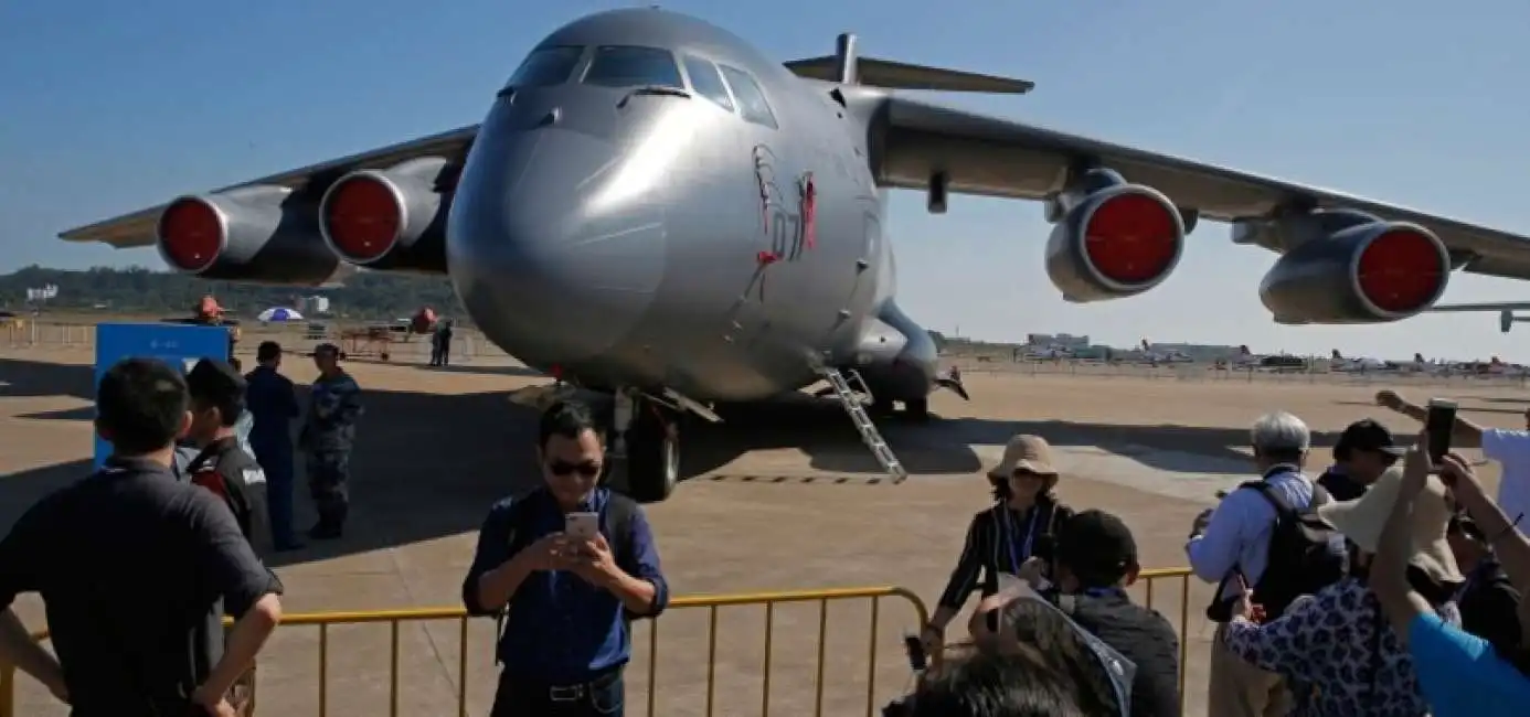 aerei da trasporto cinesi y-20 atterrati in serbia