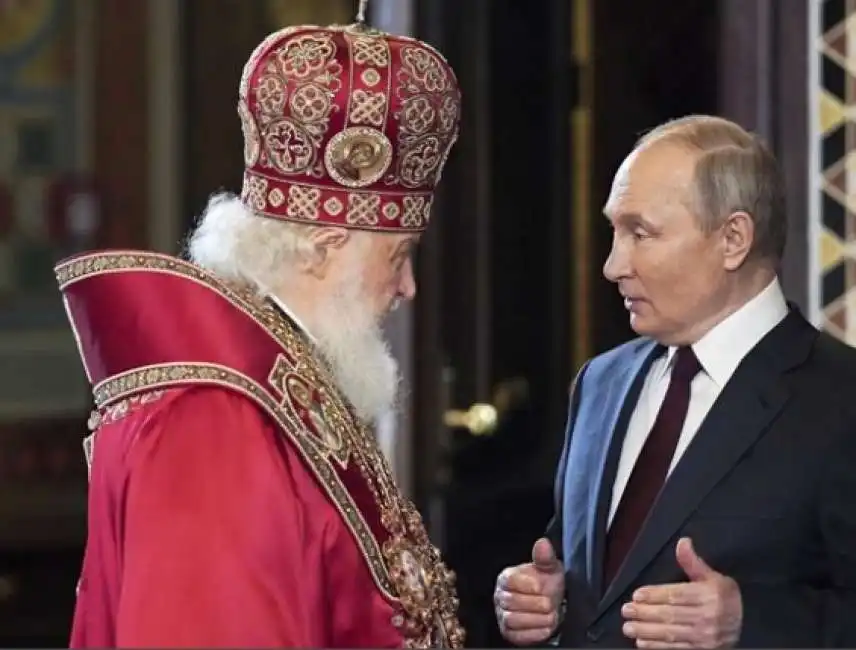 il patriarca kirill con vladimir putin alla veglia pasquale