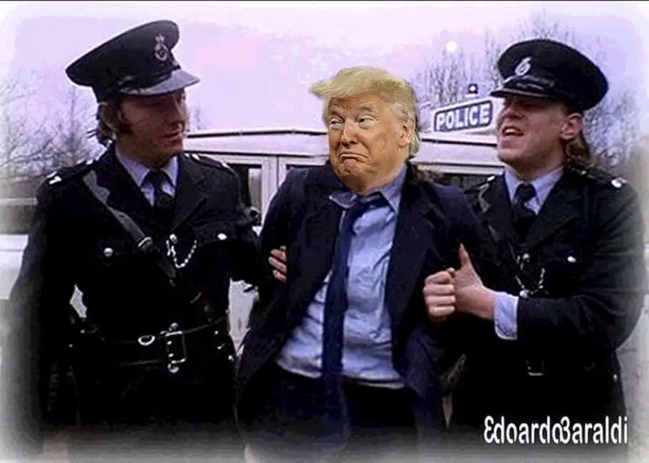 arresto di donald trump - meme by edoardo baraldi 