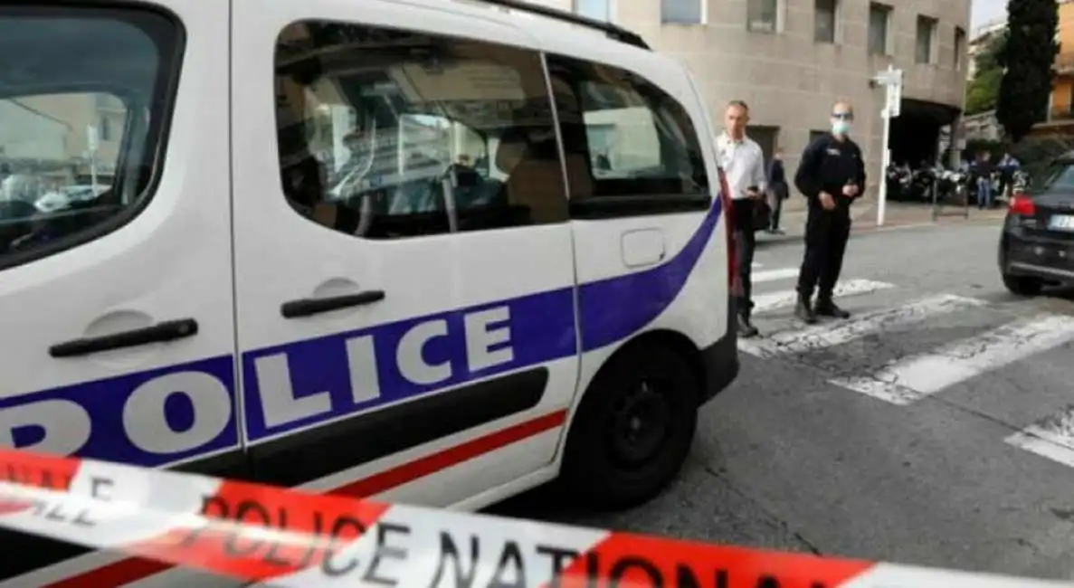 francia bambina morta trovata nella spazzatura 