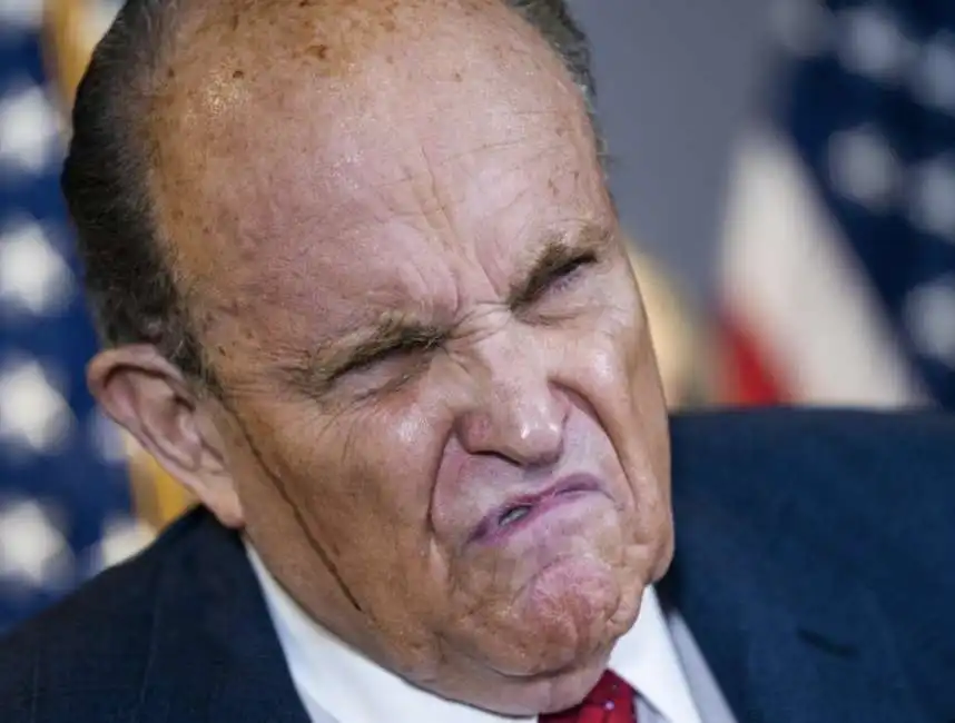 rudy giuliani tinta