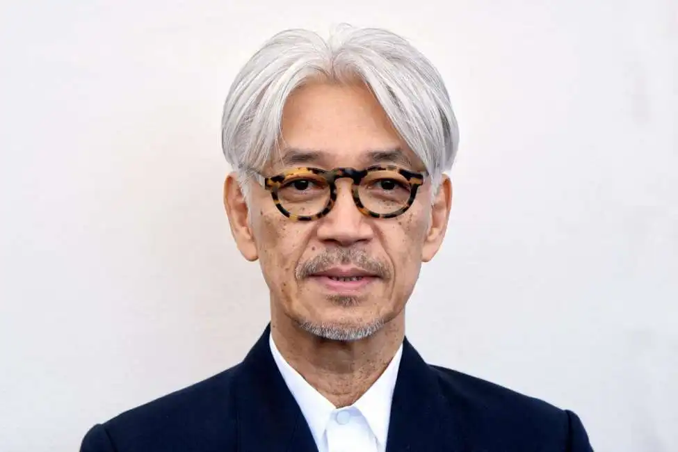 ryuichi sakamoto