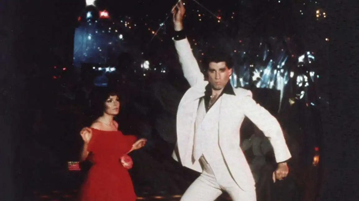 vestito john travolta la febbre del sabato sera 