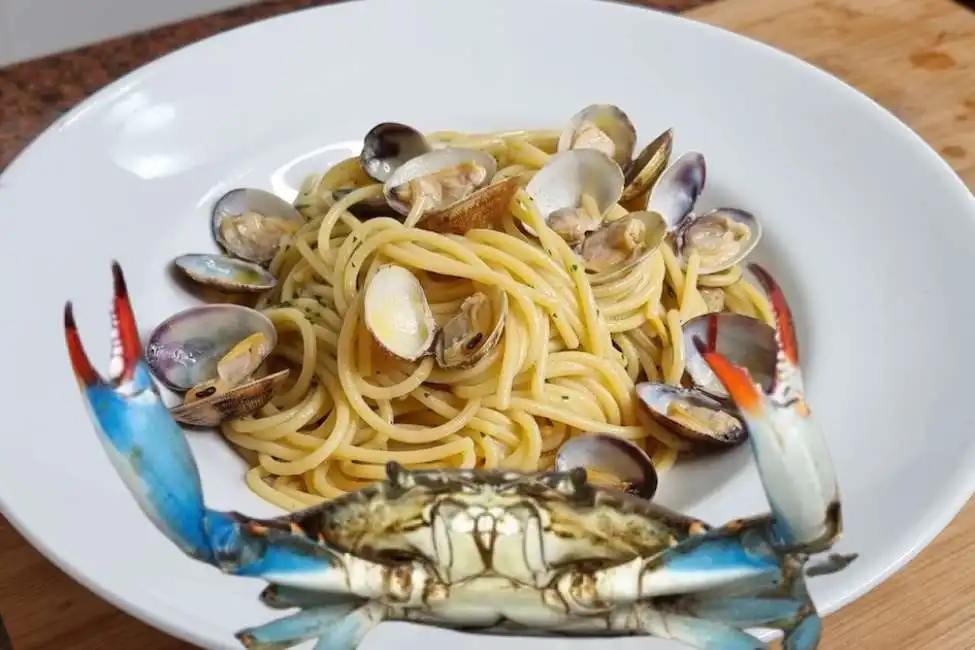 spaghetti alle vongole granchio blu