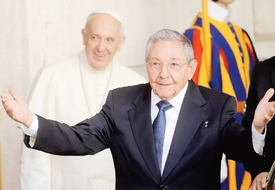 raul castro papa francesco