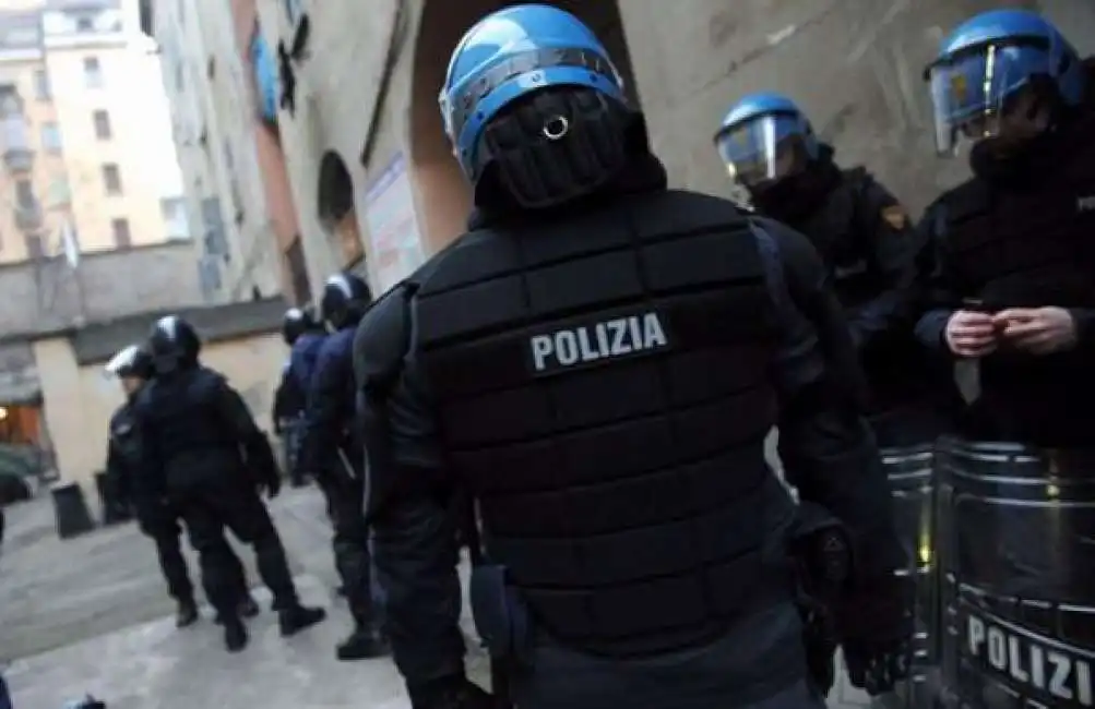 giubbotto antiproiettile polizia