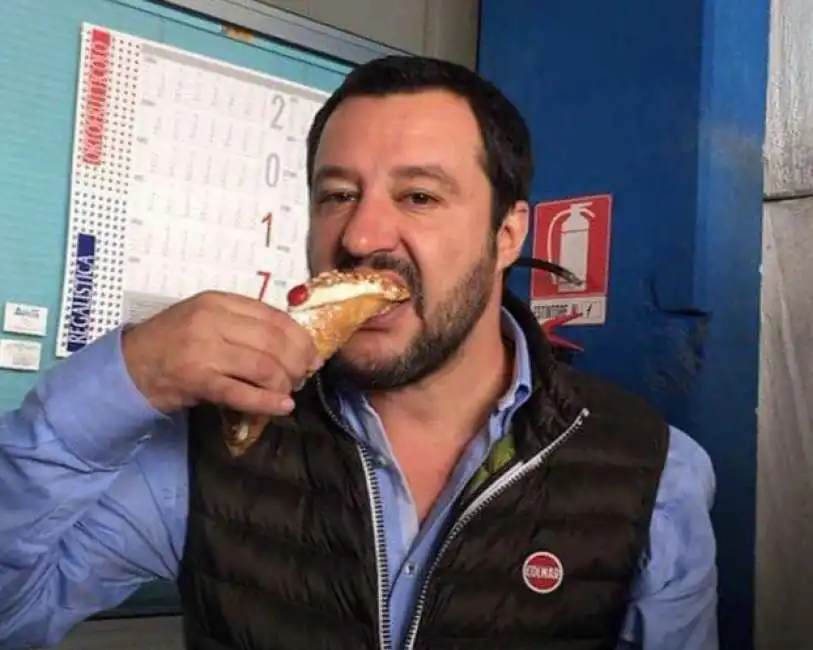 salvini cannolo