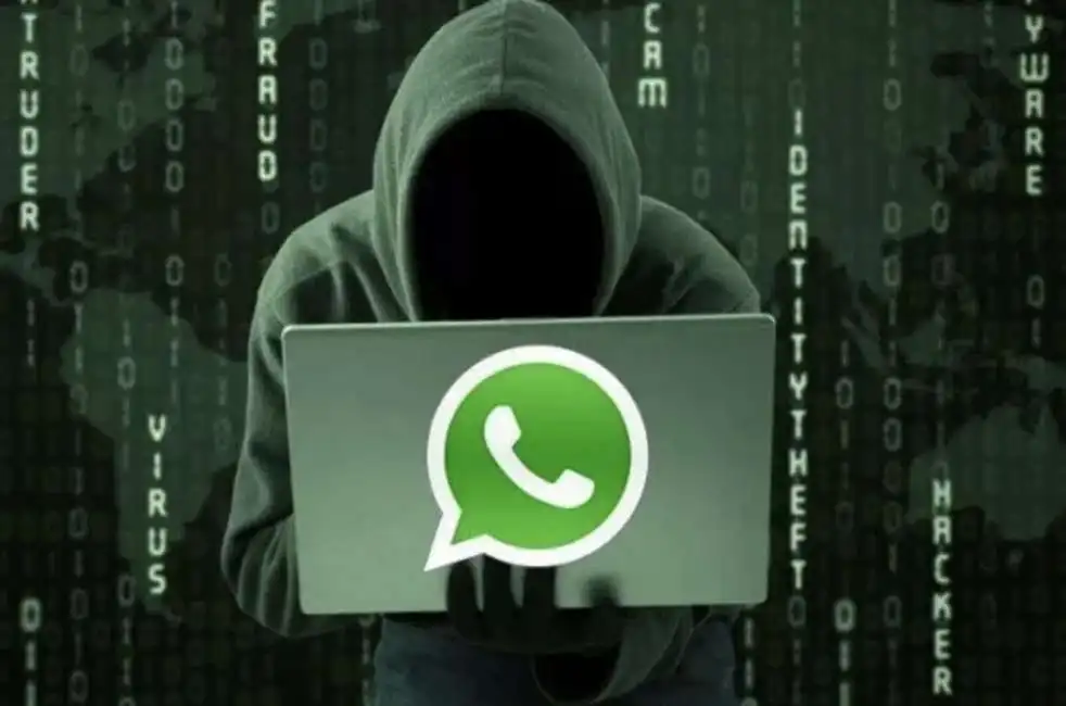 hacker virus whatsapp 