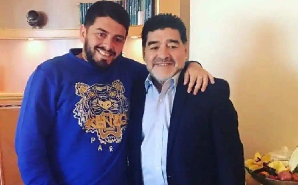 diego armando maradona con il figlio diego jr 