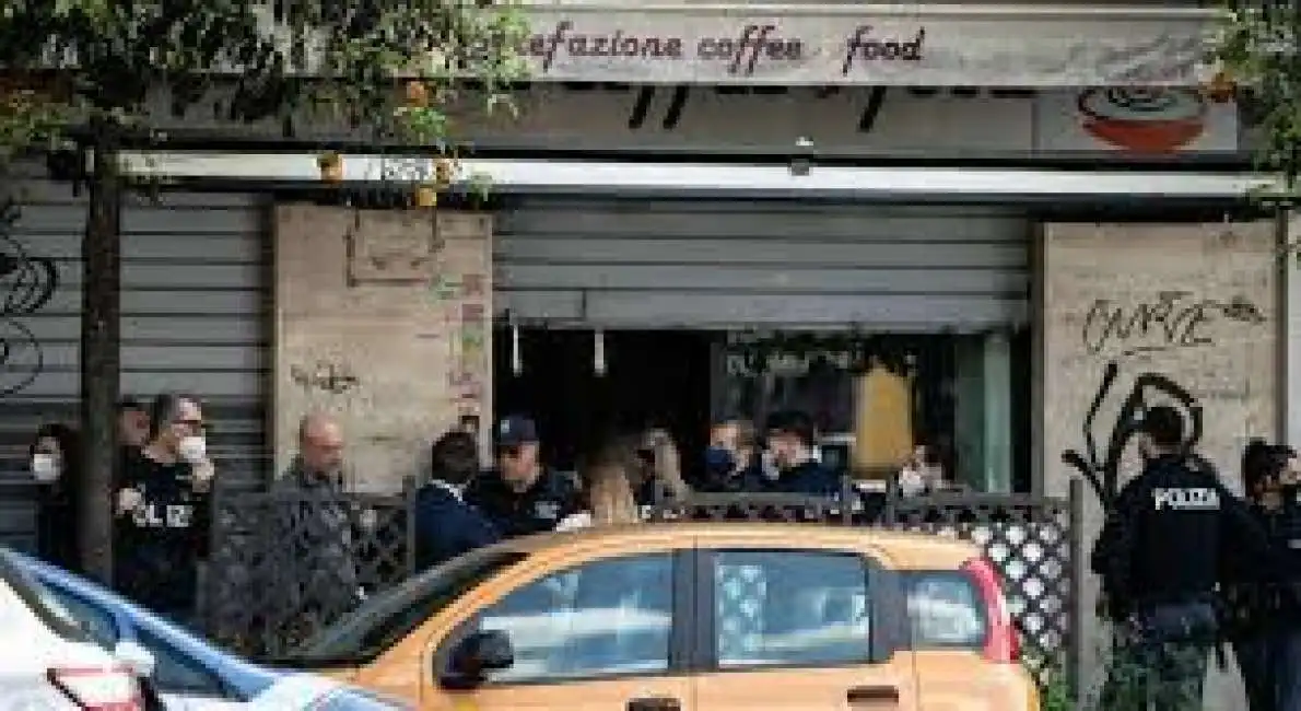 suicidio bar a roma