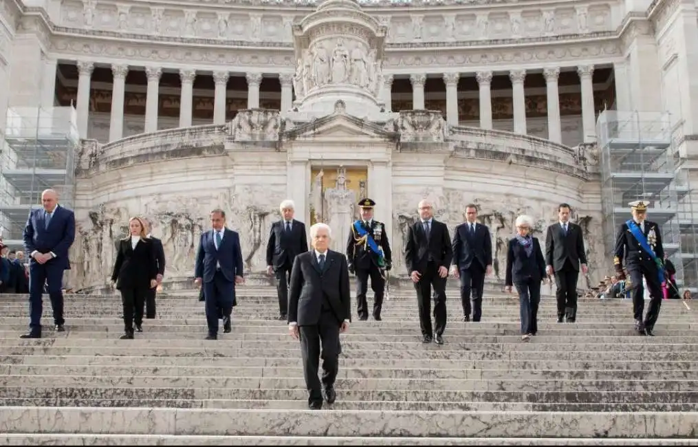 25 aprile altare della patria sergio mattarella giorgia meloni guido crosetto