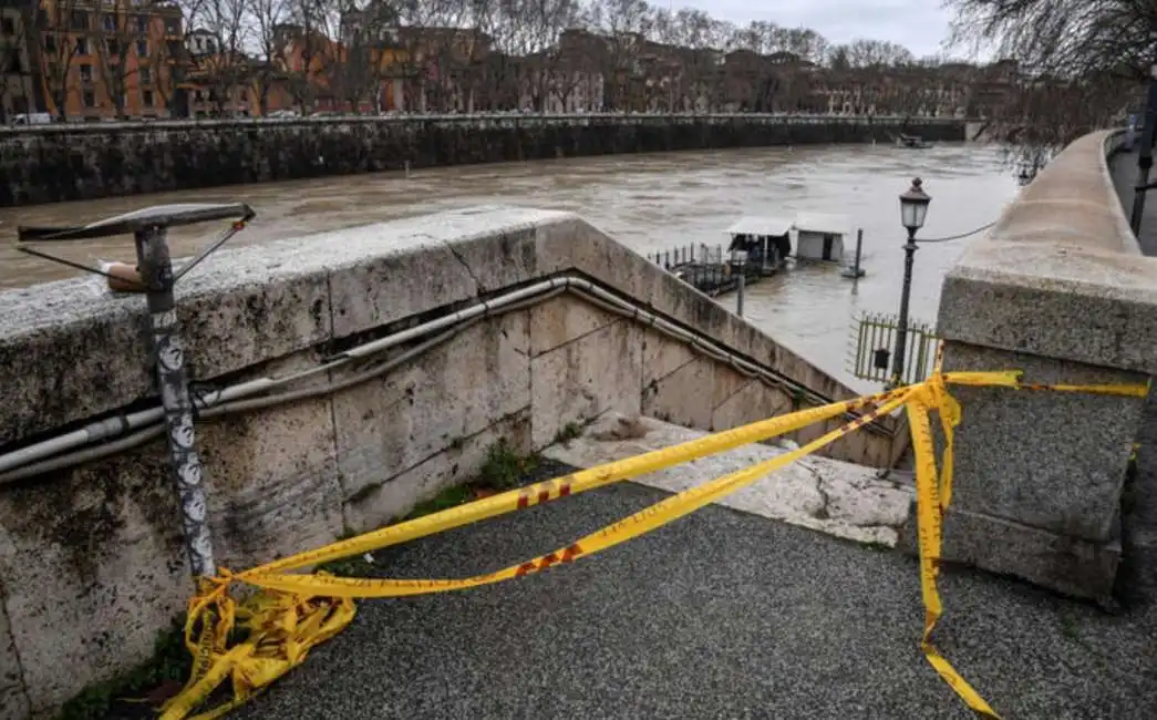 banchine tevere chiuse 