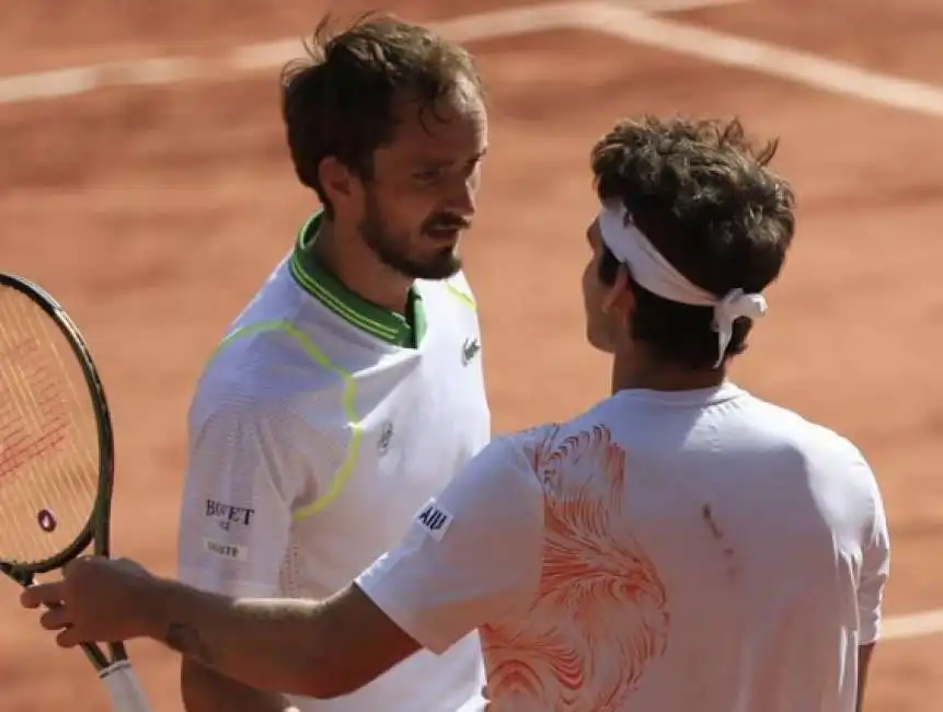 daniil medvedev thiago seyboth wild roland garros