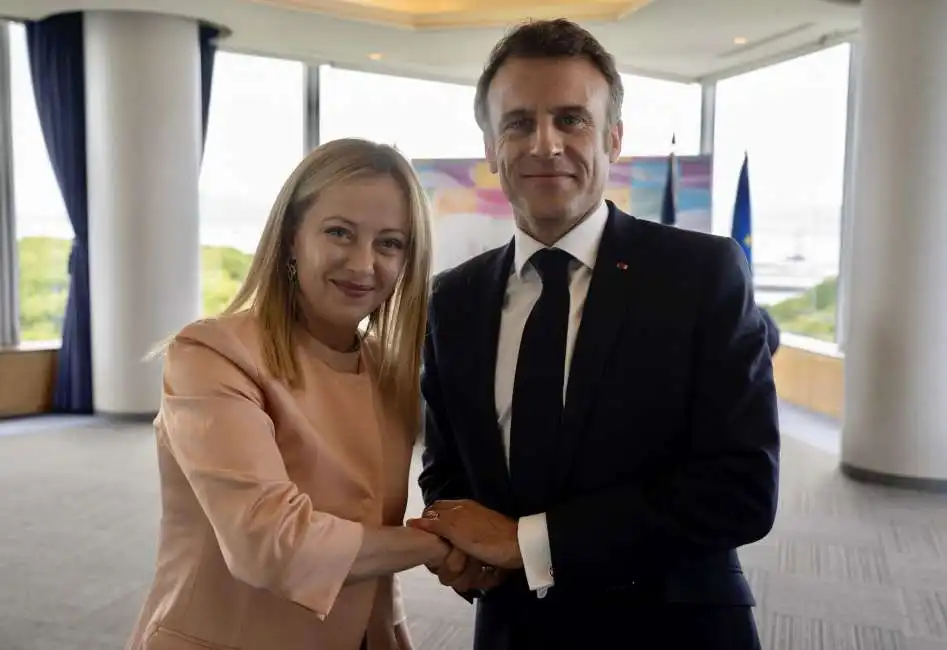 giorgia meloni emmanuel macron 