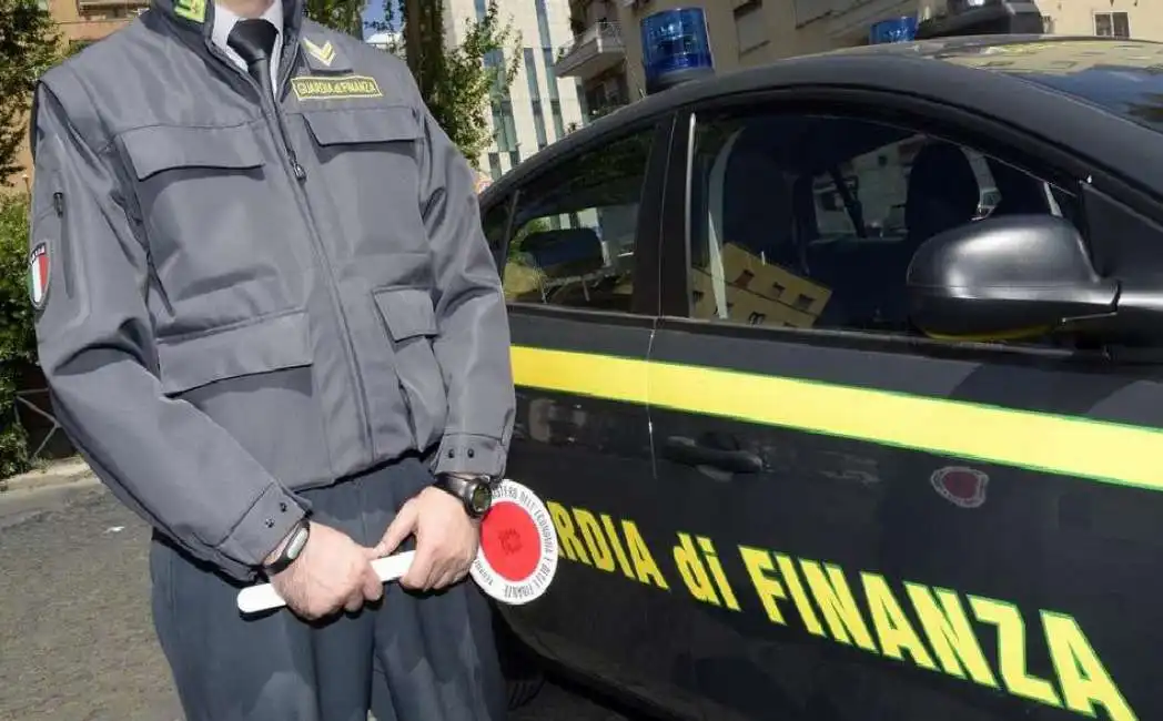 guardia di finanza stupro caserma