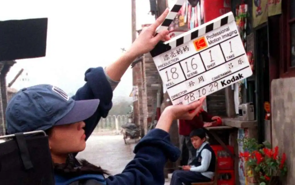 molestie sul set in cina