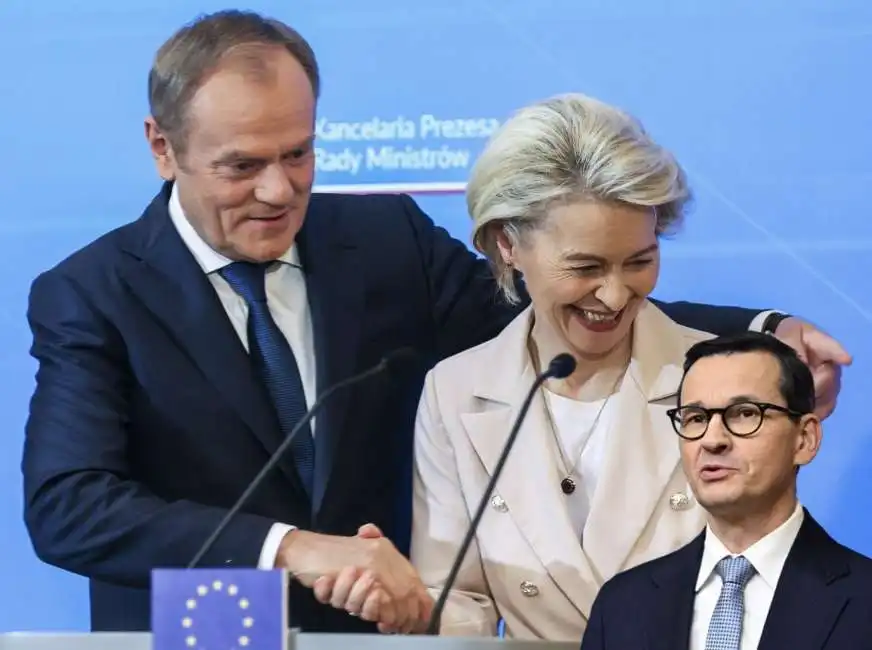 donald tusk ursula von der leyen mateusz morawiecki 