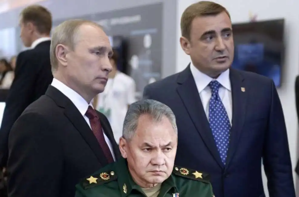 serghei shoigu vladimir putin - alexei dyumin

 