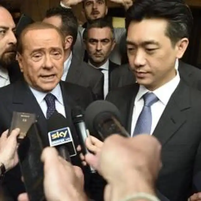 berlusconi e bee taechaubol