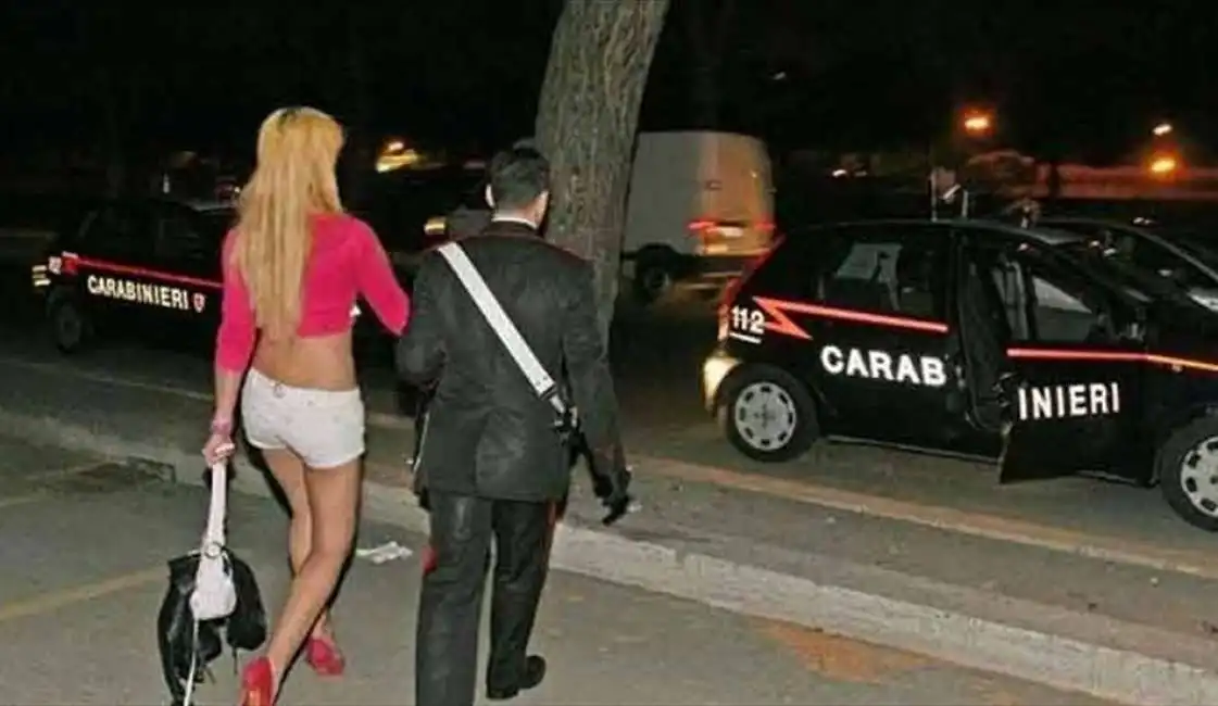 carabiniere prostituta