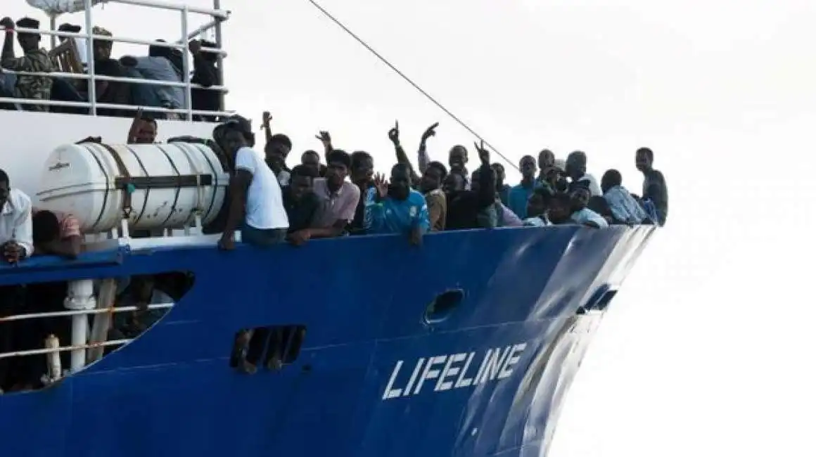 la nave lifeline migranti