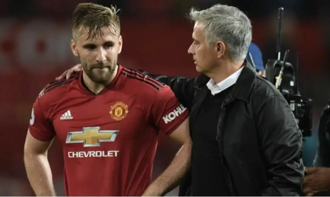 luke shaw mourinho