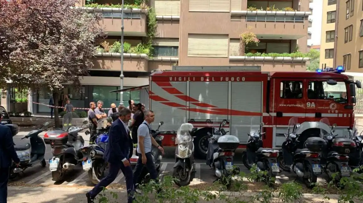 allarme bomba alla sede di leonardo a roma 2