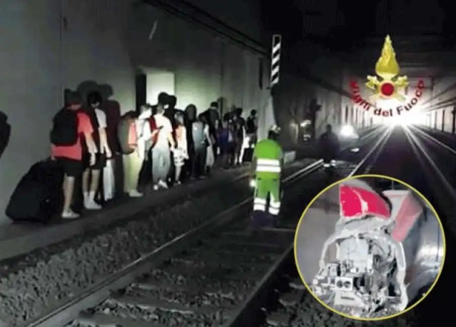 i passeggeri del treno deragliato a roma in galleria frecciarossa 