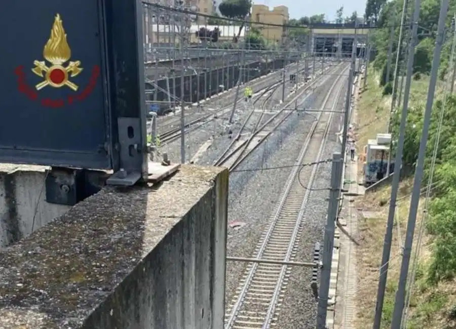 treno deragliato a roma