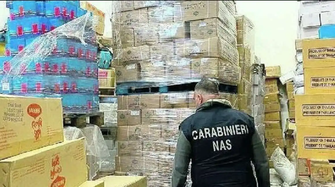 nas sequestrano cibo a roma